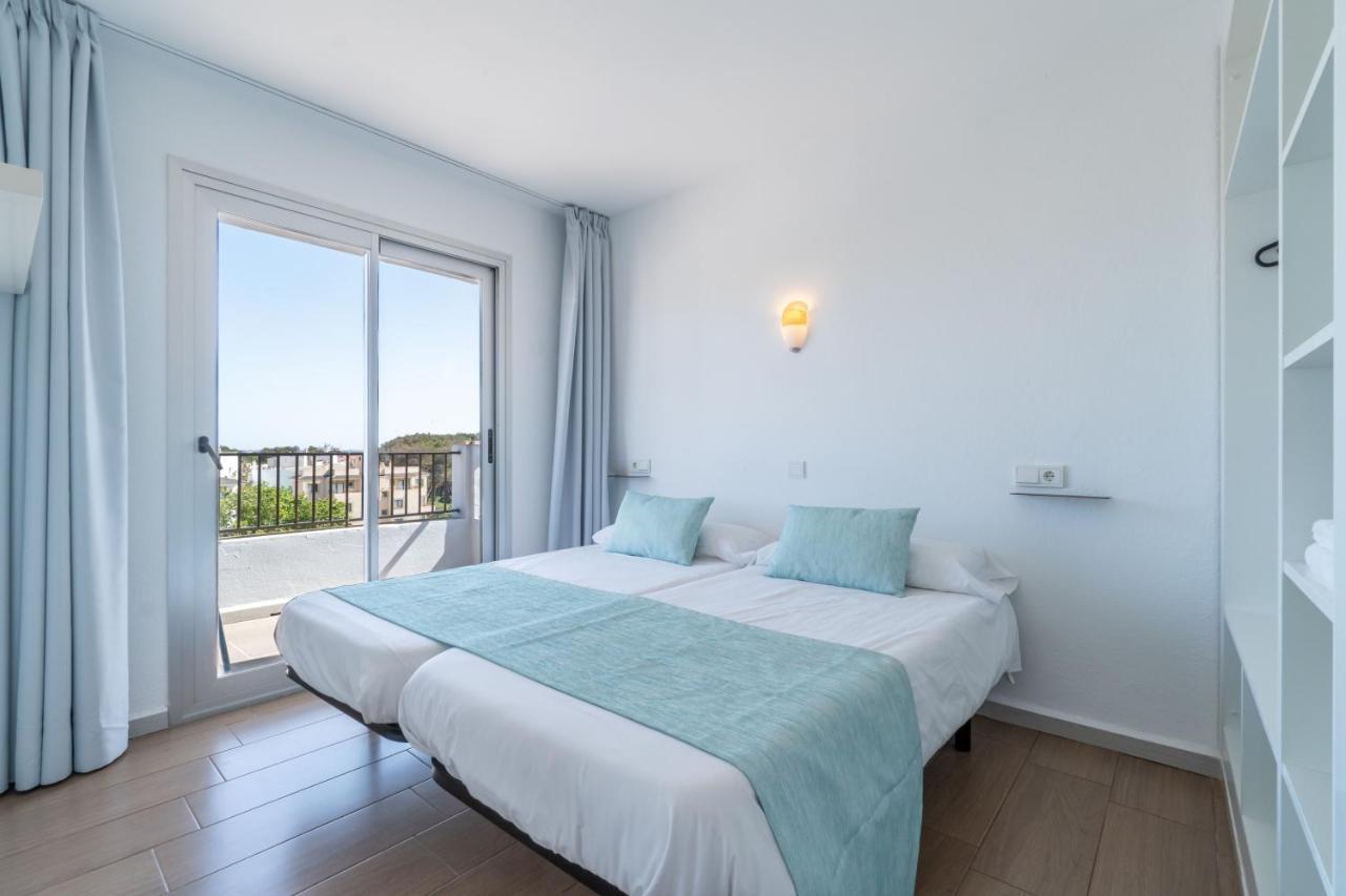 Apartaments La Perla Negra Cala Ratjada  Exteriör bild