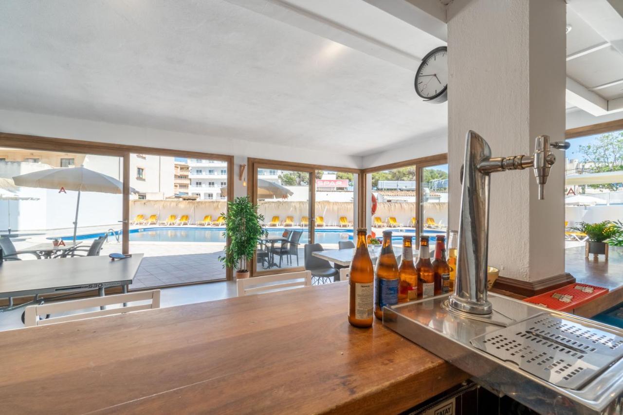 Apartaments La Perla Negra Cala Ratjada  Exteriör bild